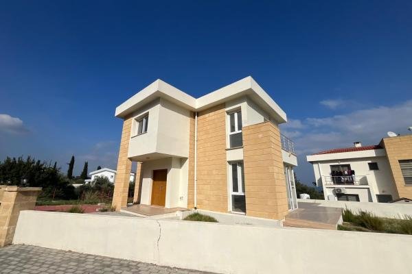 GİRNE YEŞİLTEPE BÖLGESİNDE %50 PEŞİNAT İLE SATILIK FIRSAT VİLLA