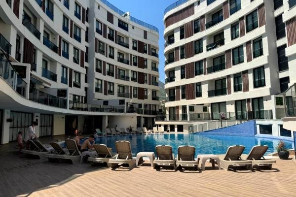 PENTHOUSE APARTMENT WITH SPECTACULAR VIEWS IN THE HEART OF GIRNE