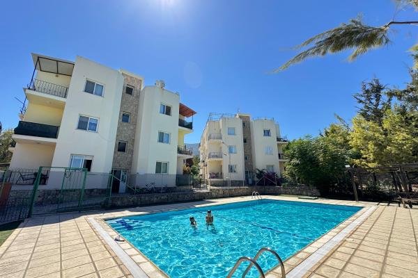 GİRNE ALSANCAK’TA 3+1 EŞYALI DAİRE – ORTAK HAVUZLU SİTE