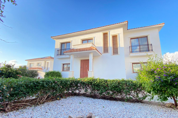 PRIVATE VILLA FOR SALE IN KYRENİA ESENTEPE REGION, RIGHT NEXT TO THE SEA